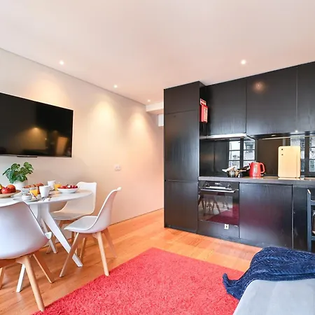 Abrigo Muralha By Se *